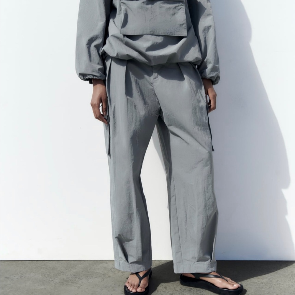 Zara Nylon Cargo Pants. Size XS.